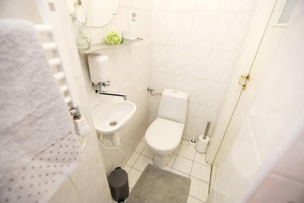 Batorego Cosy Apartment คราคูฟ ภายนอก รูปภาพ