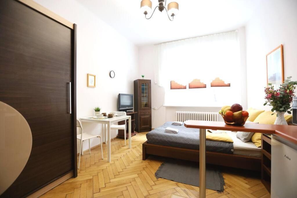 Batorego Cosy Apartment คราคูฟ ภายนอก รูปภาพ