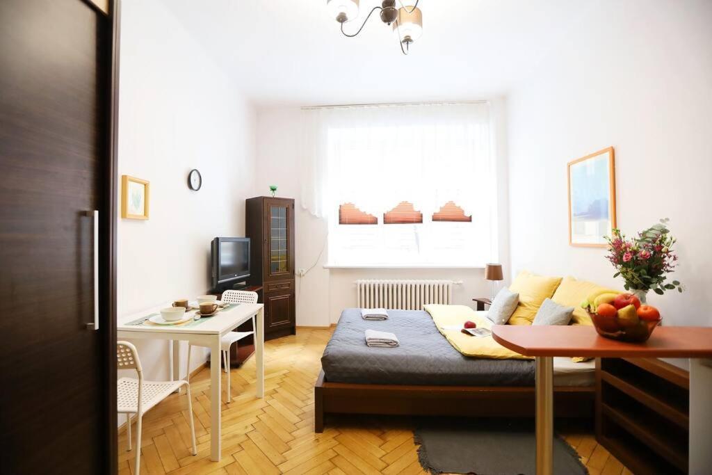 Batorego Cosy Apartment คราคูฟ ภายนอก รูปภาพ